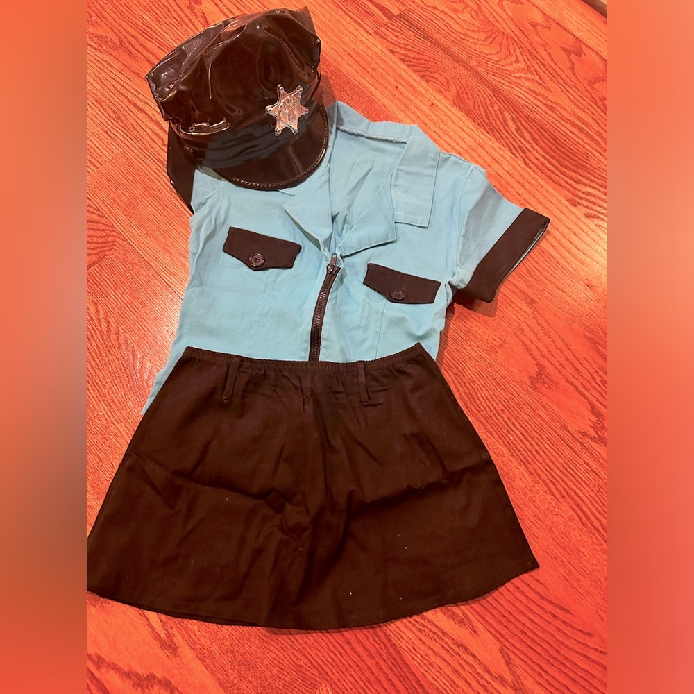 Costume